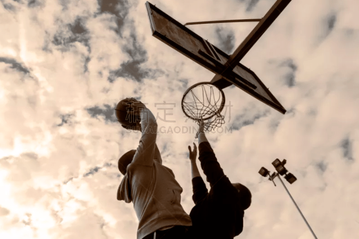 为什么扑克变化如此之多（扑克为何变化万千？）